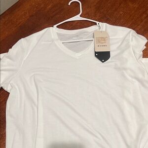 VILIGO White V-Neck Relaxed Tee